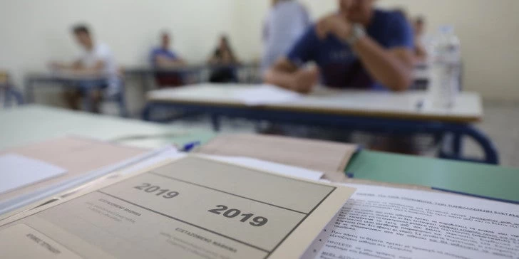 Οργή για τα παράλογα θέματα της Φυσικής: Η κατακραυγή των φετινών πανελληνίων